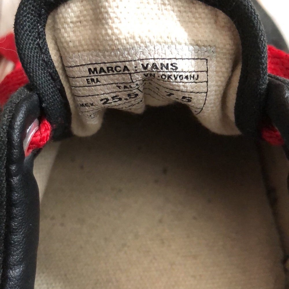 Vans - Picture 3 of 3